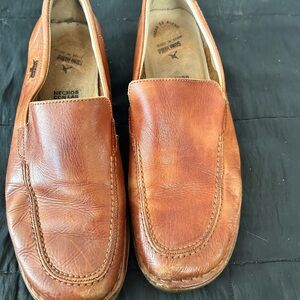 Pikolinos Brown Leather woman’s Loafers size 8.5- lightly worn -